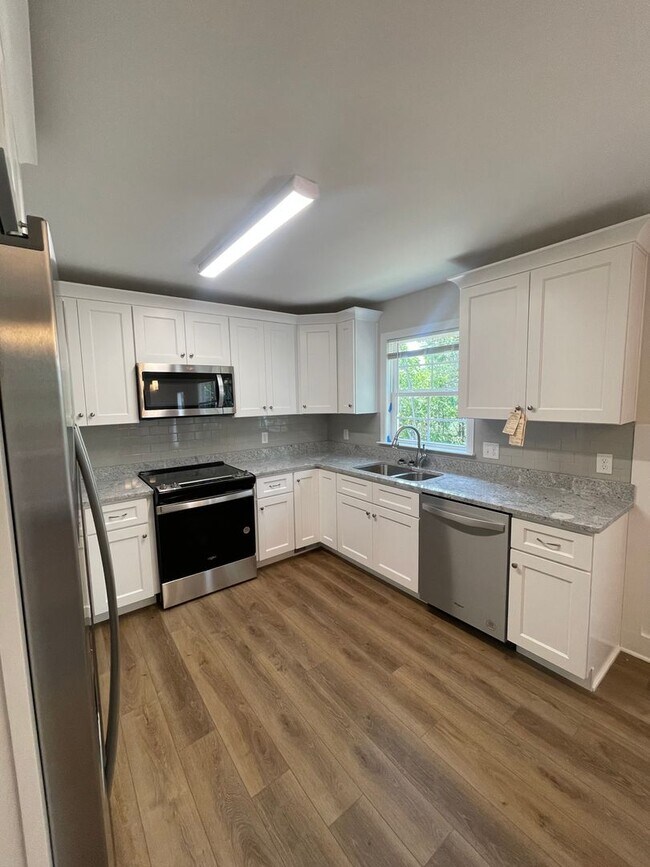 Building Photo - Rental in Ooltewah - 3 Bedrooms + Finished Basement