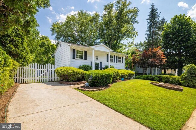 Building Photo - 4111 Hemingway Dr