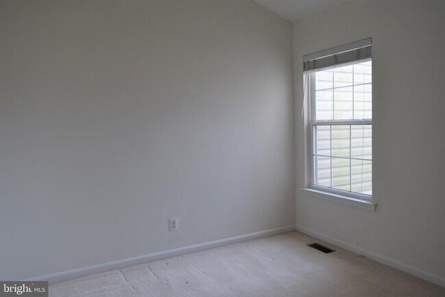 Building Photo - 8933 Royal Astor Way
