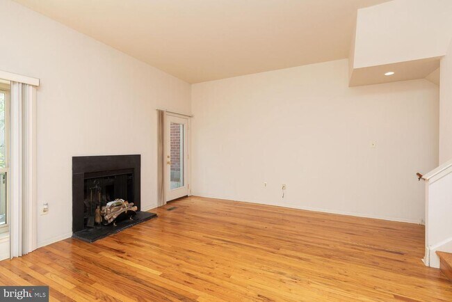 Building Photo - 215 N 23rd St