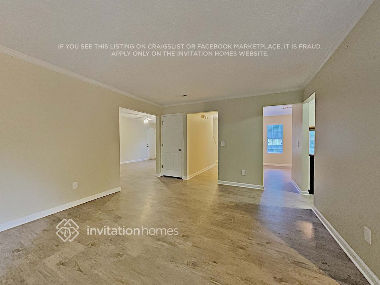 Building Photo - 715 Country Manor Way