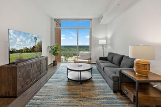 Building Photo - 1720 Saic Dr