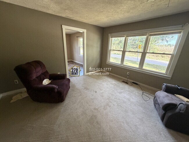 Building Photo - 3145 Old State Rd