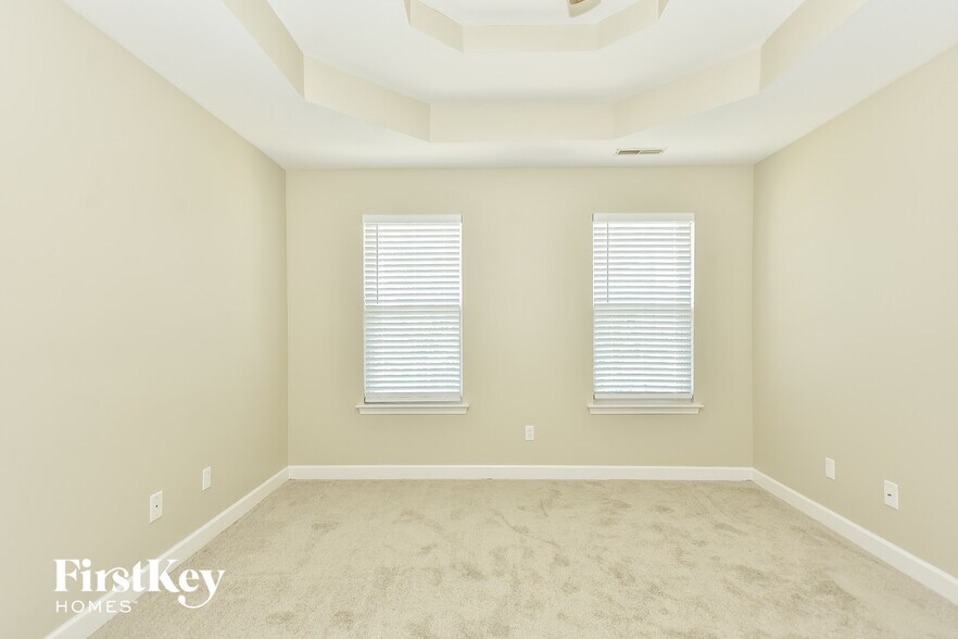 Building Photo - 4801 Mara Vista Dr