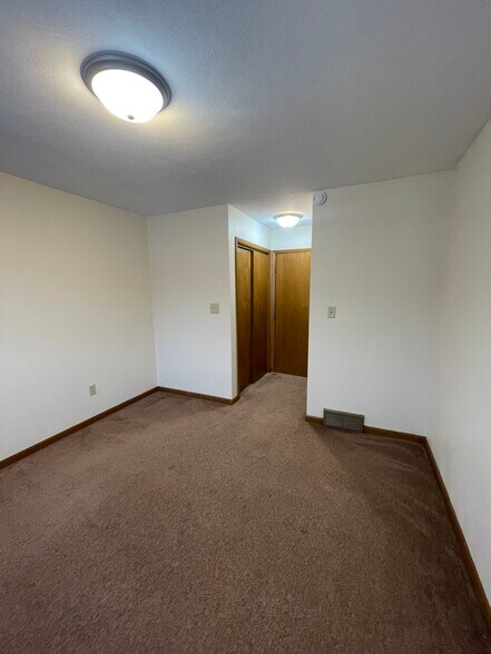 Building Photo - 2107 Judson Ct