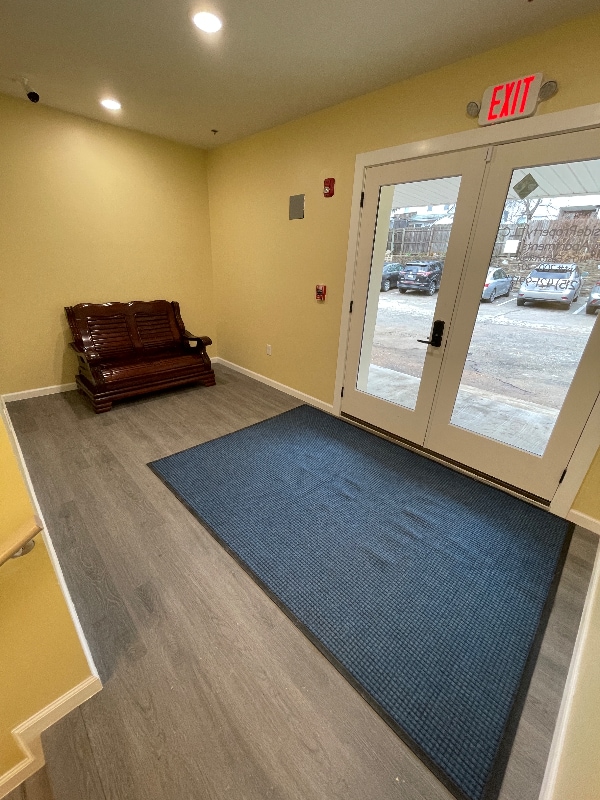 Building Photo - 140 S Easton Rd