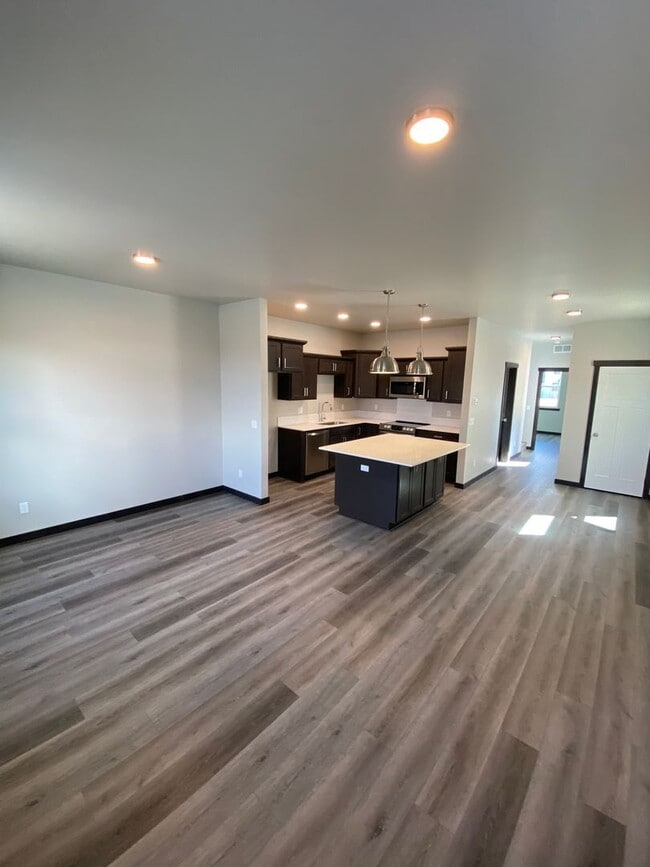 Building Photo - New Townhome in Priest River