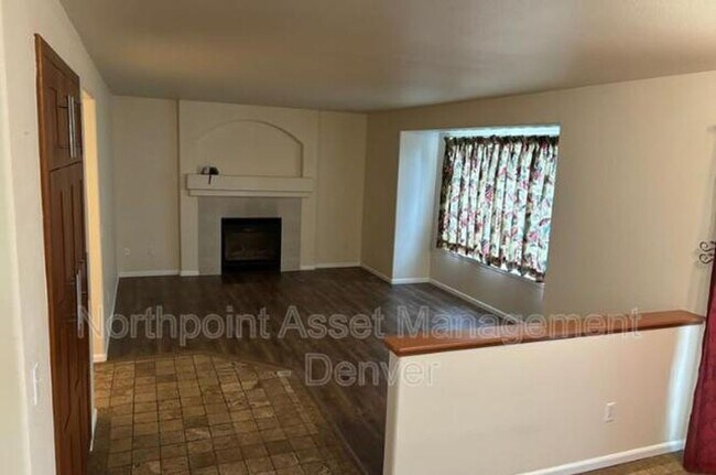 Building Photo - 3 BR/3BA | Newly Renovated Single Family Home |  Back Deck | In Highlands Ranch!