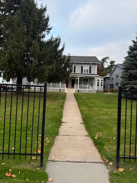 Front View - 5059 S Catherine St