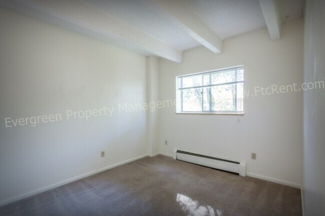 Building Photo - 1109 Alford St