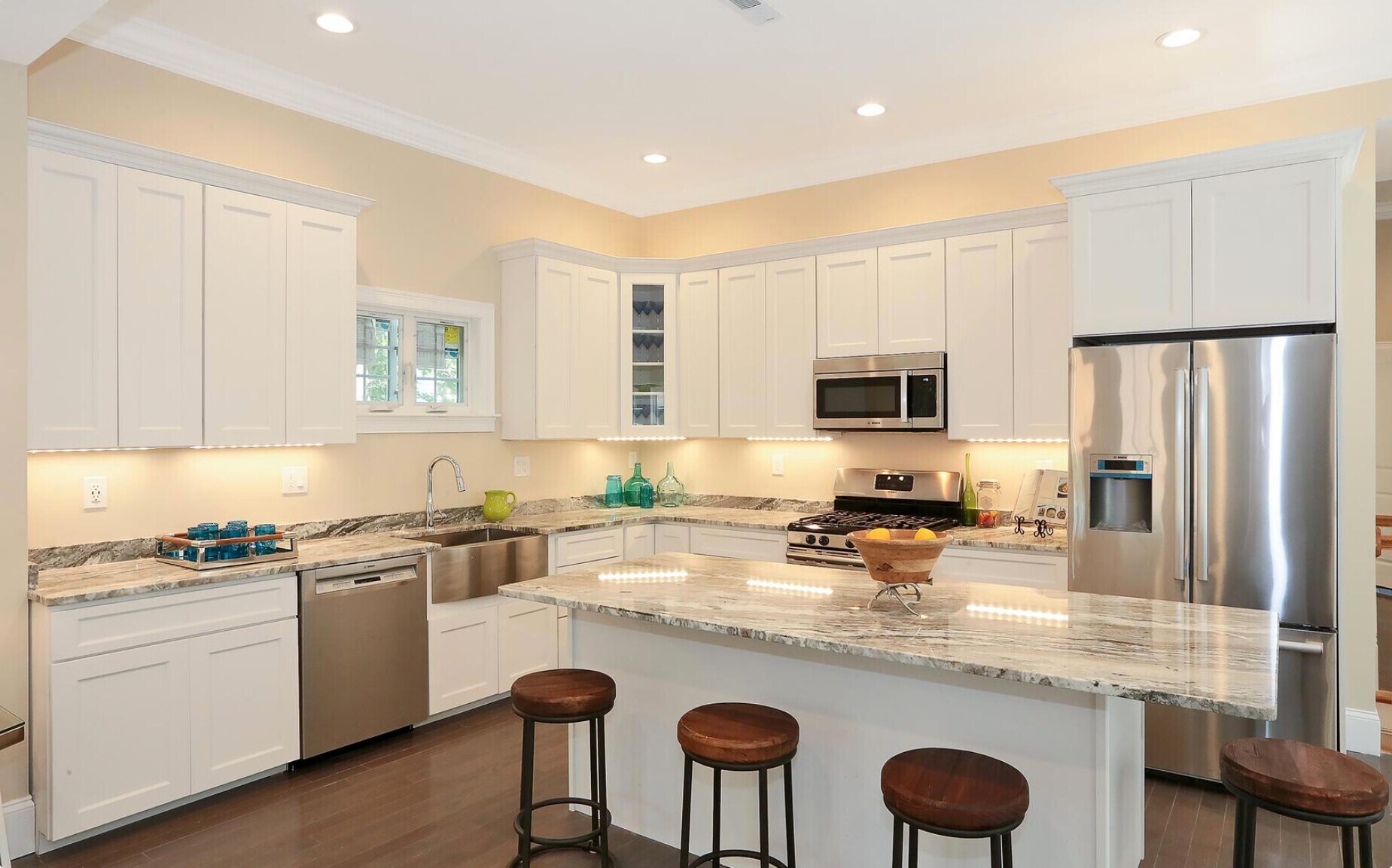 Building Photo - 47 Alpine St