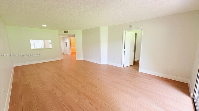 Building Photo - 13105 SW 16th Ct