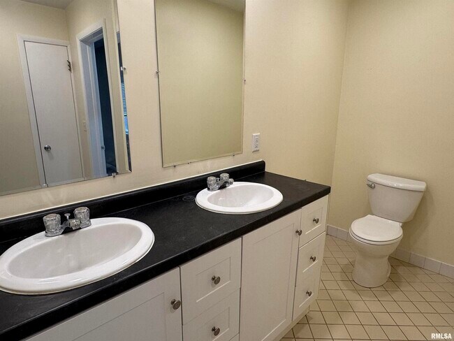 Building Photo - 3319 N Marquette St