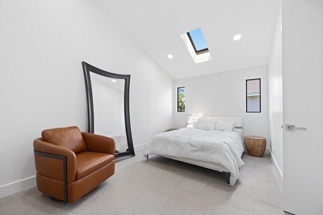 Building Photo - 6878 Touchstone Cir