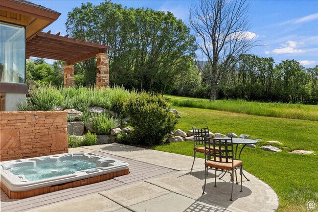 Building Photo - 4859 Eagle Ridge Dr