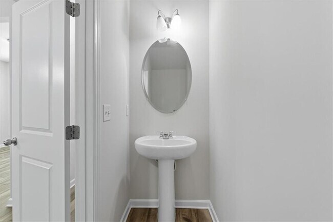 Building Photo - 2832 Saratoga Lake View