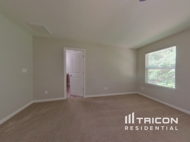 Building Photo - 5005 Sandis Court Mount Holly NC