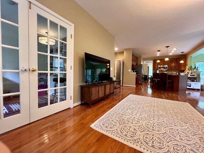 Building Photo - 5920 Nicolet Ct