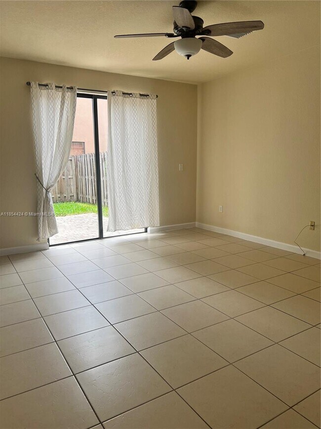 Building Photo - 16330 SW 71st Terrace
