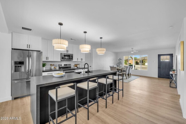 Building Photo - 7415 E Holly St