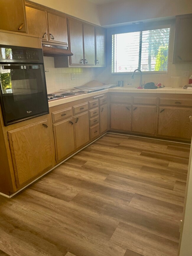 Building Photo - 26296 Cherry Hills Blvd