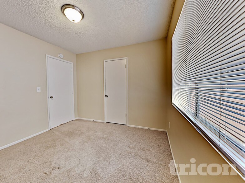 Building Photo - 5294 Acacia Way