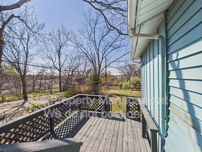 Building Photo - 5710 Askew Ave