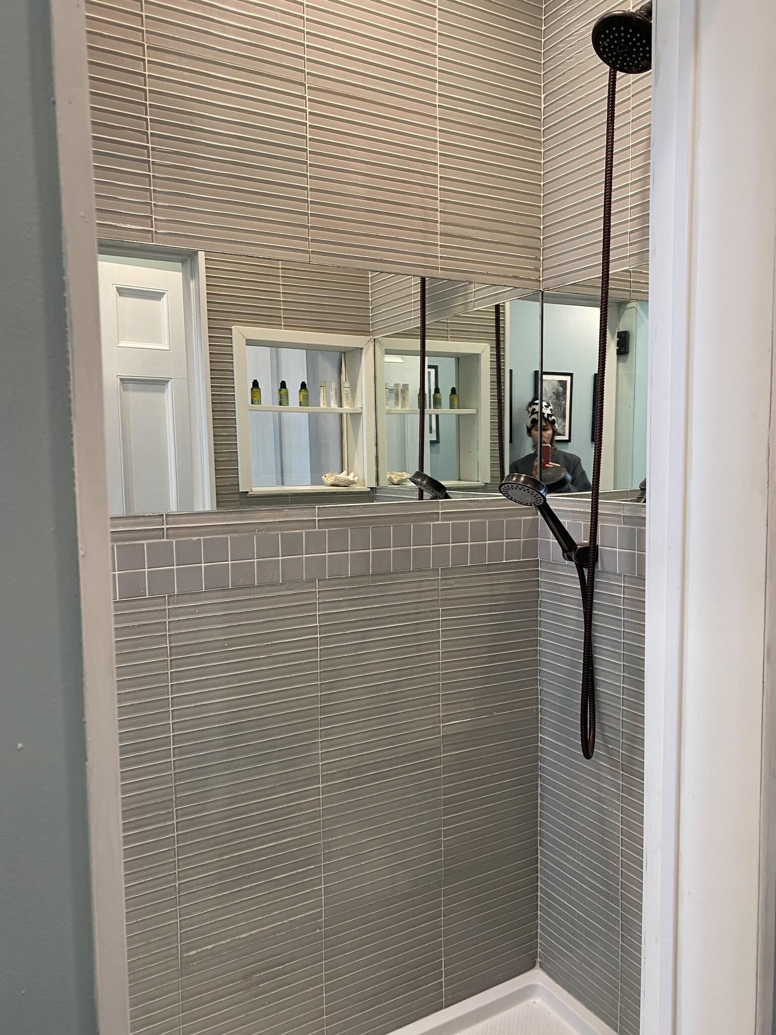 Shower with glass tile - 346 Bushkill St