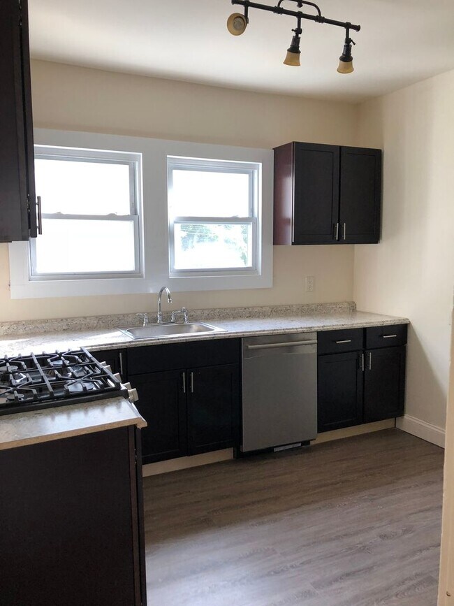 Building Photo - 41LA