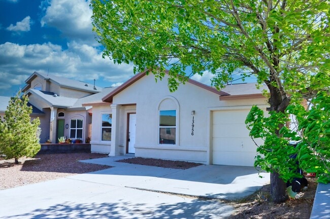 Building Photo - Eastside 3 Bedroom 2 Bath