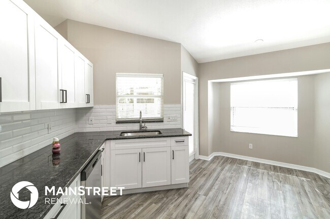 Building Photo - 1619 Geranium Ave