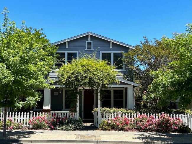 Primary Photo - 6740 Yount St