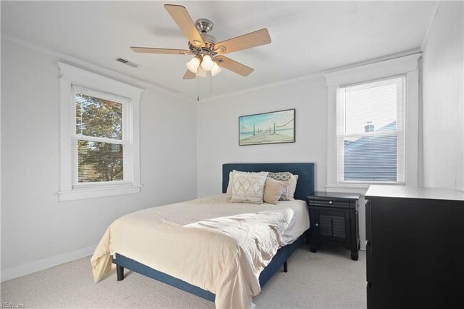 Building Photo - Classic 3 bedroom Home in the heart of Colonial Place