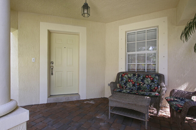 Building Photo - 8210 Calterra Dr