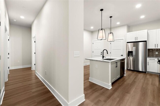 Building Photo - 2648 Sandy Plains Rd
