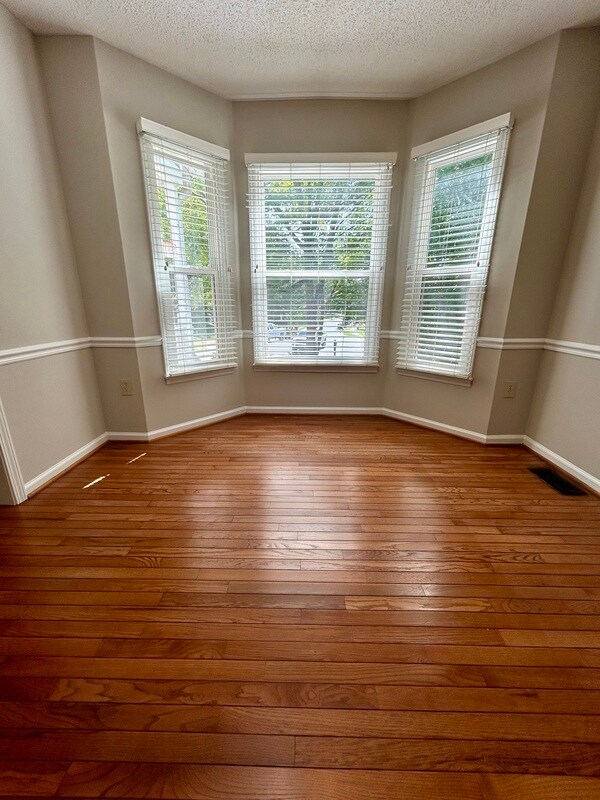 Building Photo - 2132 Brandywine Dr