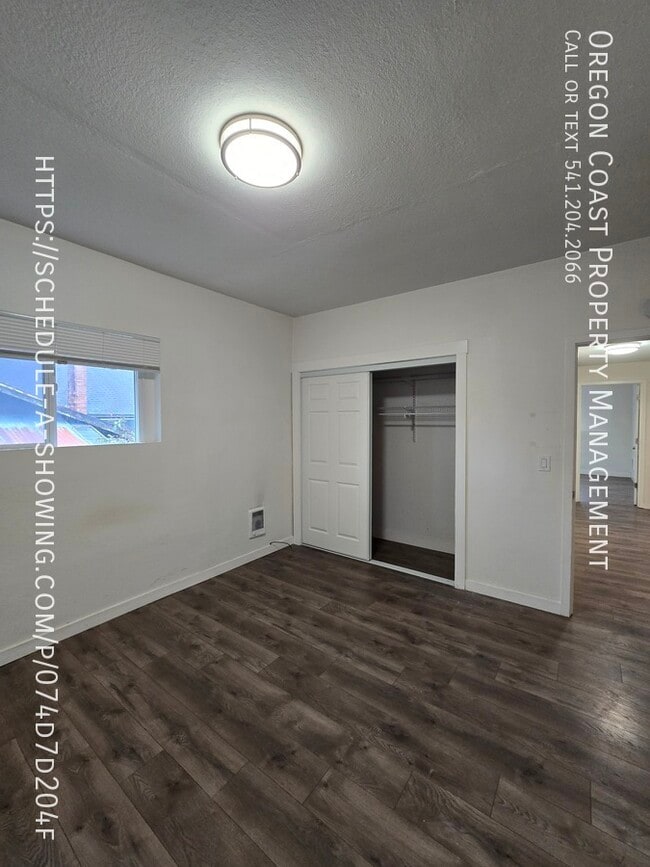 Building Photo - 2519 6th St