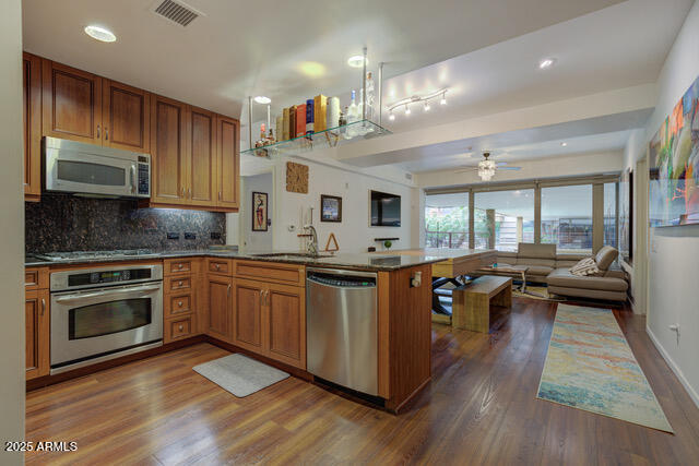 Building Photo - 7147 E Rancho Vista Dr