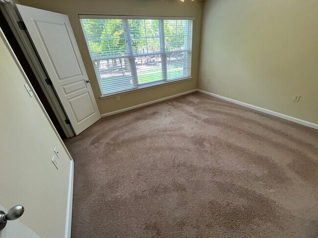 Building Photo - 14-1423 Jameson