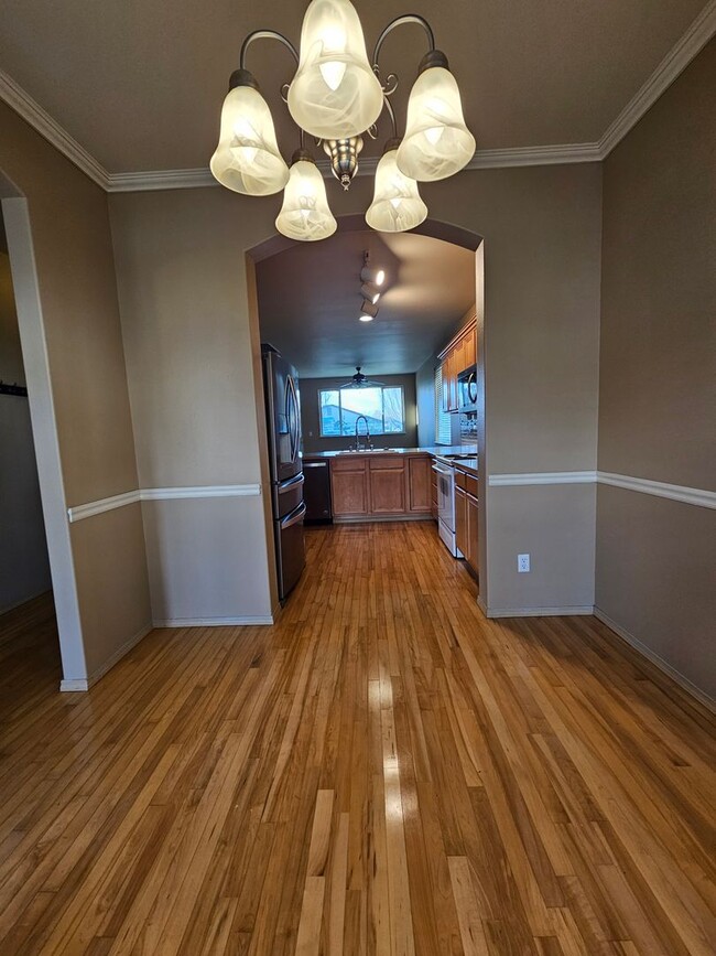 Building Photo - Beautiful 3 bed, 2.5 bath home in Fife