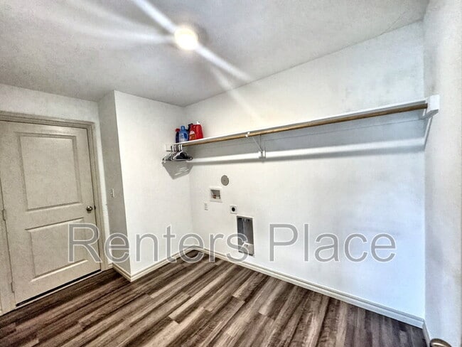 Building Photo - 7208 E 154th Pl S