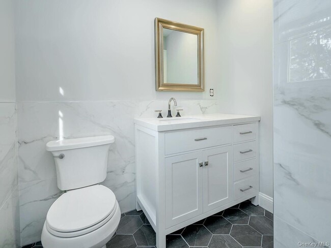 Building Photo - 7 Kissam Ln