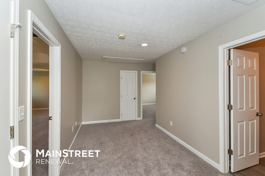 Building Photo - 5000 Cardinal Ct