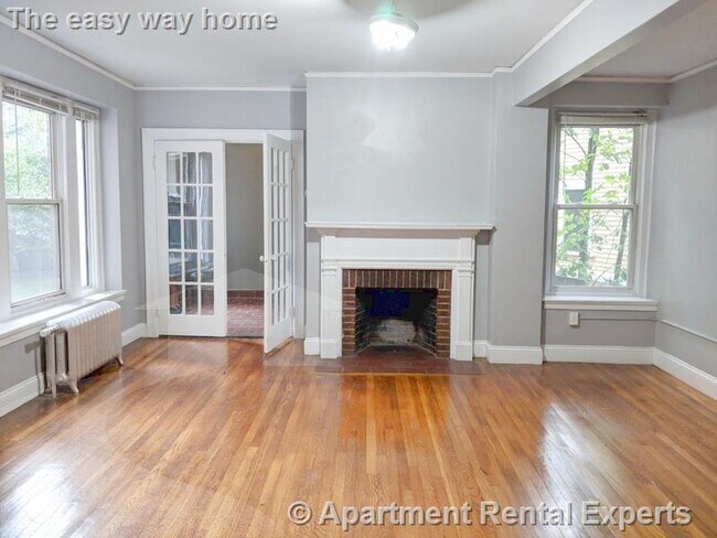 Primary Photo - 7 Craigie Cir