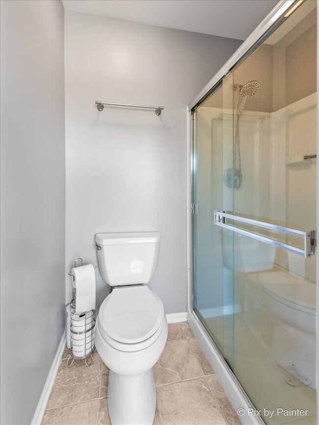 Building Photo - 3302 Bromley Ln