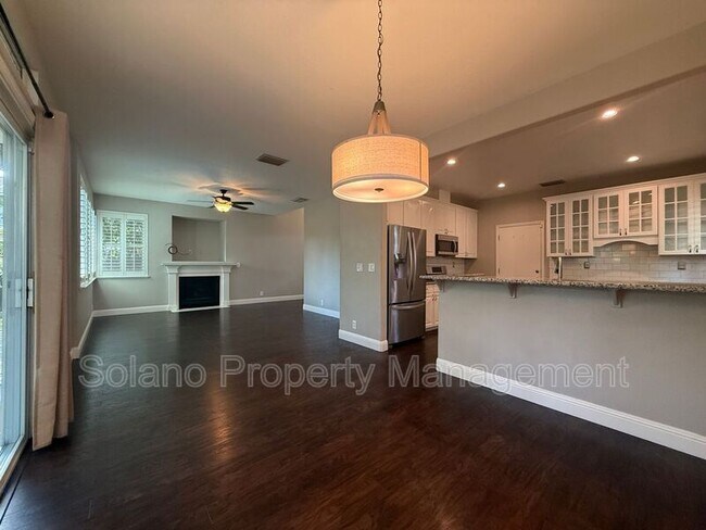 Building Photo - 532 Blarney Cir