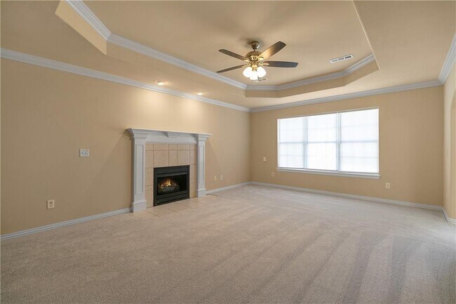 Building Photo - 3308 SW Carriageway Ave