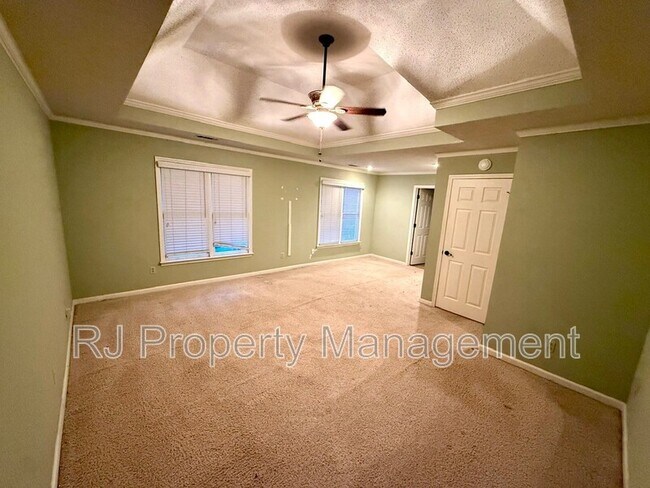 Building Photo - 8610 Dena Cove W