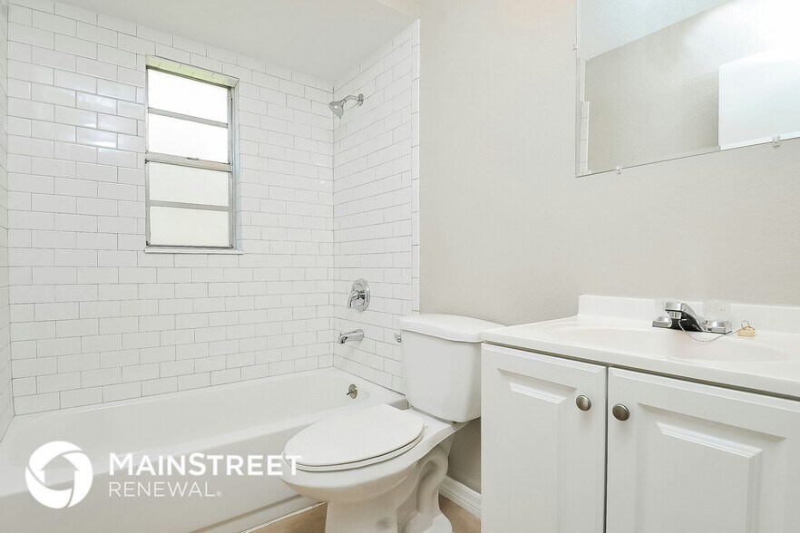 Building Photo - 1625 Crossridge Dr