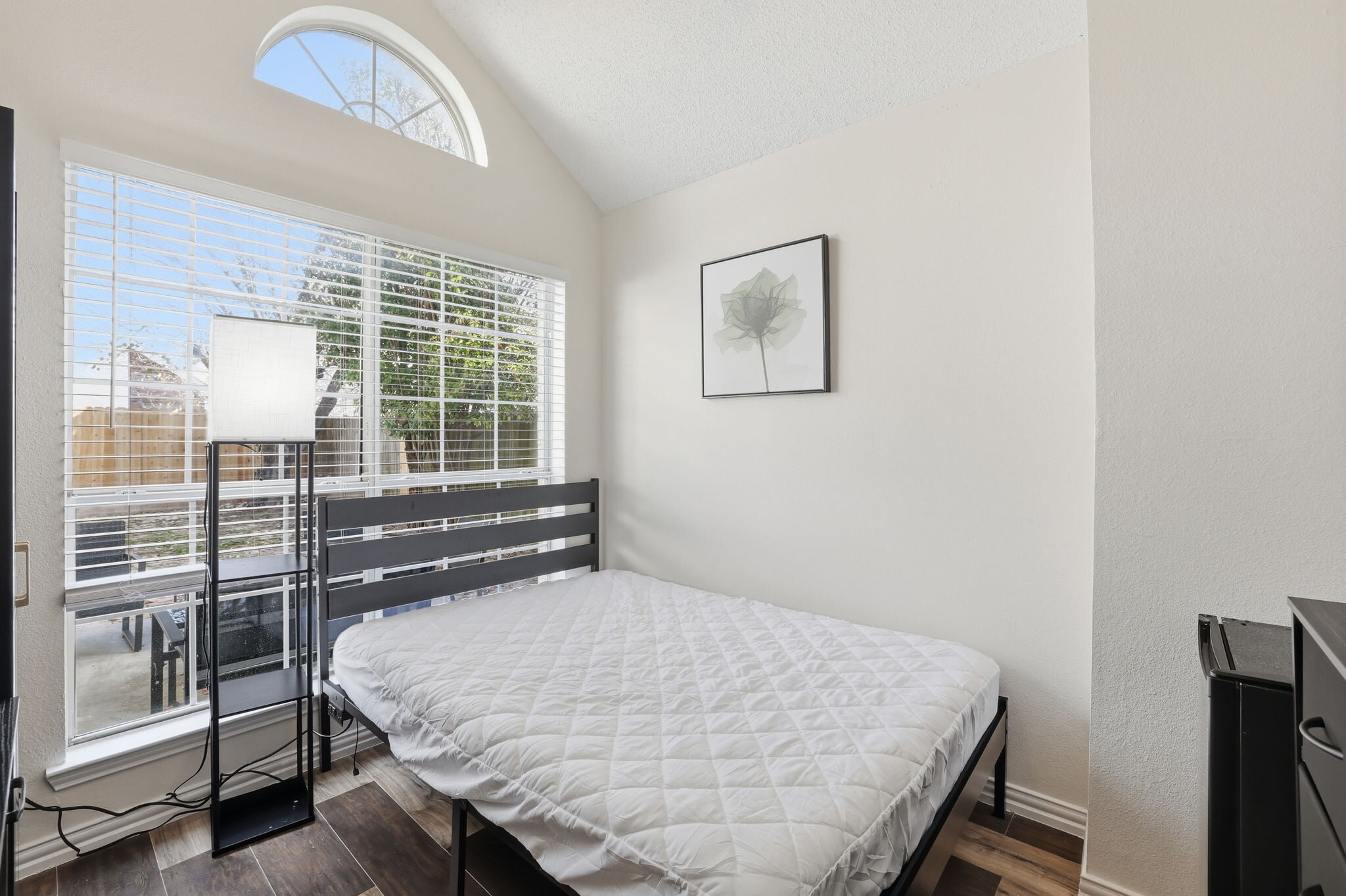 Building Photo - 1619 Collin Dr